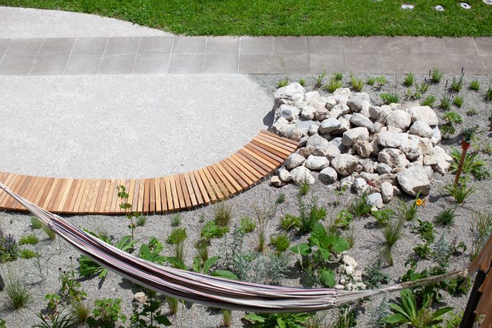 Garden of moving times